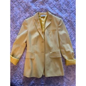 Small Akris Punto yellow suit jacket 🧥